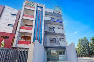 Tòa nhà nơi khách sạn tọa lạc +19 ảnh