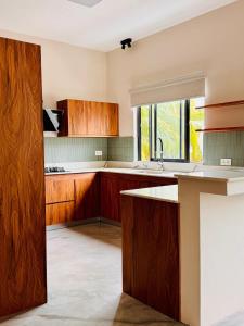 Kuchyň nebo kuchyňský kout v ubytování City Contemporary Comfort