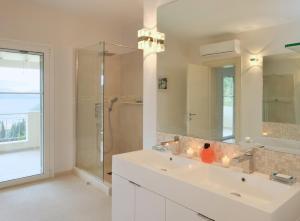 Ванная комната в Villa Christianna +19 фотографий
