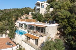 Bazén v ubytování Spilia View nebo v jeho okolí