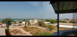 vista sulla città da un edificio di studio Zen 1 a Ziguinchor