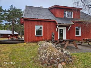 Το κτήριο όπου στεγάζεται  ο ξενώνας