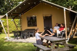 Гости De Scherpenhof