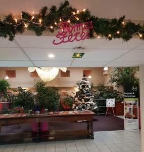 Un certificado, premio, letrero u otro documento en B&B HOTEL Aurillac Le Lioran