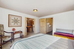 Ένα ή περισσότερα κρεβάτια σε δωμάτιο στο Apartment - Hawk 1-A Mountain Vista Retreat