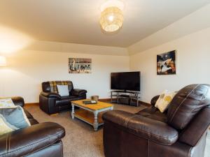 TV a/nebo společenská místnost v ubytování Middle Byre + 17 fotografií