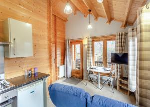 Η κουζίνα ή μικρή κουζίνα στο Castlewood Lodges