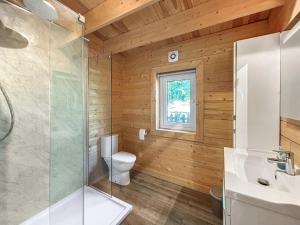 Et badeværelse på The Cabin
