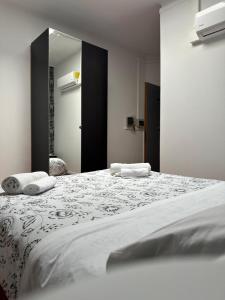 Кровать или кровати в номере Casa Felice a piazza Zama