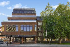 Tòa nhà nơi căn hộ tọa lạc