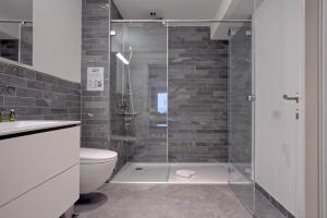 Ένα μπάνιο στο Apartment JungfrauCenter Schynige Platte - GRIWA RENT AG +6 φωτογραφίες