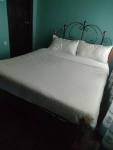 Φωτογραφία από το άλμπουμ του Zack's Serene House σε Kisii