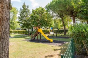 Herní místnost nebo prostor pro děti v ubytování Olmi Lido Altanea