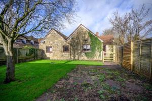 Το κτήριο όπου στεγάζεται  η παραθεριστική κατοικία