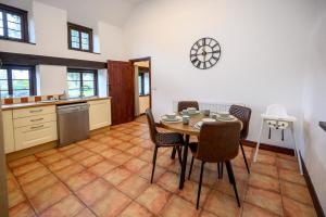 Η κουζίνα ή μικρή κουζίνα στο Laurel Cottage by STAE-Homes