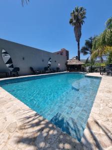 Бассейн в Hotel Posada del Ángel или поблизости