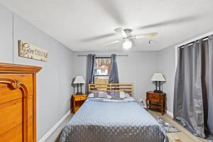 Ảnh trong thư viện ảnh của Enclosed Sunroom • Ripken Stadium & Parks Nearby ở Aberdeen +16 ảnh