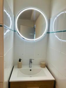 Ένα μπάνιο στο L'Échappée Bleue studio 5 min port et plage centre ville +29 φωτογραφίες