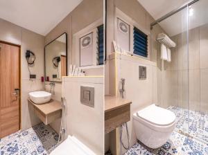 twee foto's van een badkamer met een toilet en een douche bij Klyra Hotel in Hyderabad +29 foto's