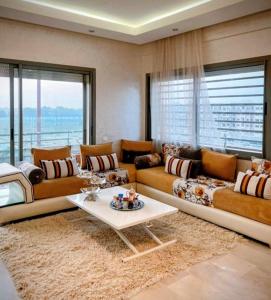 Χώρος καθιστικού στο Moroccan Sunset - Charming 3BR near Airport Med 5 +37 φωτογραφίες