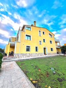 Bygningen som chaletet ligger i