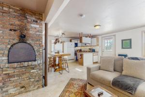 Η κουζίνα ή μικρή κουζίνα στο Apartment - Hawk 1-A Mountain Vista Retreat