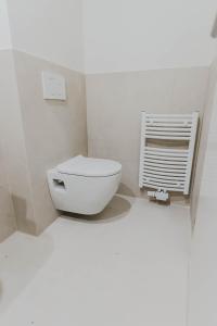 Et badeværelse på Penthouse am Französischen Garten - Frühstück - Altstadt - Parkplatz