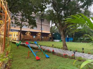 Zahrada ubytování Beyond Inn + 7 fotografií