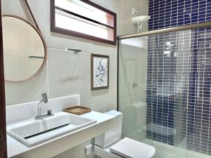 Et badeværelse på Casa Bambu – Seu refúgio na serra de Areia