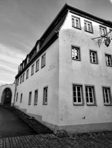 Το κτήριο όπου στεγάζεται  το πανδοχείο