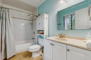 Un baño de Beachfront II 202 24 fotos más