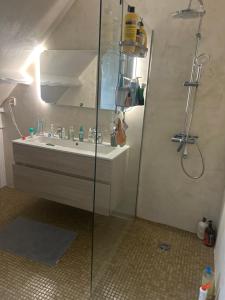 Φωτογραφία από το άλμπουμ του Chambre spacieuse σε La Ferte-sous-Jouarre