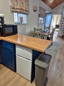 Kuchyň nebo kuchyňský kout v ubytování Seaside Cottage, Burntisland, Fife + 28 fotografií