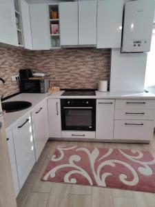 Køkken eller tekøkken på Sibiu Edge Retreat