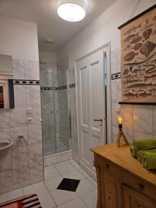 Koupelna v ubytování Quartier1905 charmanter Altbau zentral & waldnah + 7 fotografií