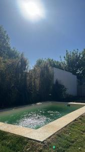 Swimmingpoolen hos eller tæt på Las Marinas Playa Grande 1