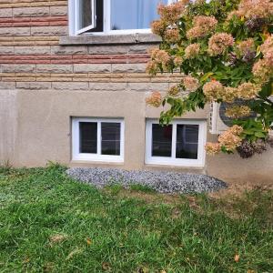 Сад в Cute and Cozy Studio with Private Parking