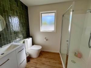 Ένα μπάνιο στο Sunlit cosy retreat +12 φωτογραφίες