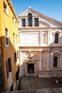 Budova, kde se bed and breakfast nachází