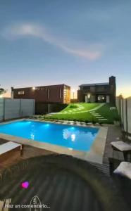 Πισίνα στο ή κοντά στο Apartamento Parque Necochea