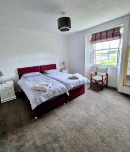 Postel nebo postele na pokoji v ubytování Seaside Cottage, Burntisland, Fife