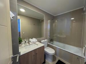 Ένα μπάνιο στο Dpto por dia Chillán 909 +5 φωτογραφίες