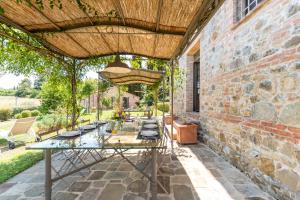 Фотография из галереи Villa Florea I Modern Design with Gym and Private Pool в городе Сан-Кашано-деи-Баньи