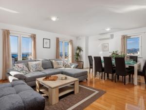 Et opholdsområde på Apartment Leko-4 by Interhome