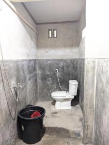 Koupelna v ubytování Local Garden Homestay