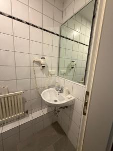 O baie la Hotel Deutscher Hof