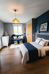 Ένα ή περισσότερα κρεβάτια σε δωμάτιο στο Comme une envie d'air MER