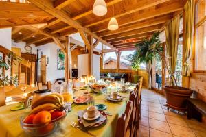 Mad i feriehuset eller i nærheden