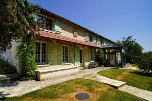 El edificio en el que está la casa vacacional 58 fotos más