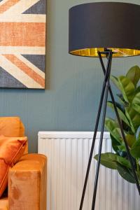 Fotografie z fotogalerie ubytování Stylish 5 Bed Home in Forest Hill by Amber Stays, Perfect for Business & Contractors Sleeps 16 v destinaci Forest Hill + 38 fotografií